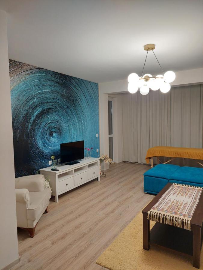 Apartment Center *